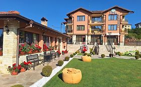 Perla Guest House